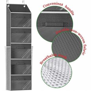 Organisateur de papier cadeau pour Noël à suspendre au-dessus de la porte avec 5 tiroirs amovibles et 2 poches pour rouleaux de papier cadeau - Product Image 6