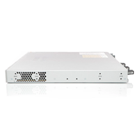 Switch Cisco C9300L-48P-4G-A PoE+ Uplinks Network Advantage équipé de 48 ports PoE+ 1G avec un débit de commutation jusqu'à 104 Gbps