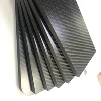 Supports de miroir de toilettes d'avion sur mesure usinés CNC sur feuille de fibre de carbone sergé 3K avec finition faible émission de fumée