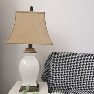 अमेरिकी बेडरूम बेडसाइड टेबल लैंप सरल आधुनिक गर्म कमरे में रहने वाले सोफे सजावटी दीपक रोमांटिक गर्म प्रकाश चीनी मिट्टी टेबल लैंप - Product Image 4