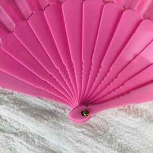 Elegante Abanico Plegable Tallado a Mano con Música, Hecho a Mano para el Año Nuevo Chino, Halloween y Bodas, con Mango de Plástico - Product Image 5