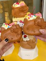 Personnalisé avec logo Machine à gaufres commerciale en forme de chat Hello Kitty Taiyaki Machine à gaufres à gaz pour cornets de crème glacée Équipement de cuisine de rue