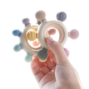 Juguetes Sensoriales Educativos de Alta Tecnología Personalizables, Anillo de Madera Irrompible y Mordedores de Silicona, Estilo de Juguete Suave - Product Image 5