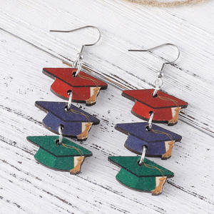 Boucles d'oreilles en bois journée des enseignants coloré mortier chapeau gland Patchwork Double face pendentif boucles d'oreilles pour femmes Uionen 1091 - Product Image 4