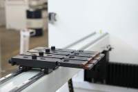 Presse plieuse hydraulique CNC de haute précision de marque SPS 110T4000 avec contrôleur Cybelec CT12 pour le pliage de tôles en acier inoxydable