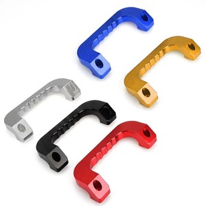 Piezas de modificación de manijas de puerta de aleación de aluminio para Toyota Hiace, kit de actualización en color rojo - Product Image 3