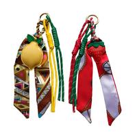 Offre Spéciale : Pendentif de Sac Personnalisé en Cuir PU de Luxe, Impression UV, Haute Qualité, avec Pompon et Foulard en Soie, pour Femme