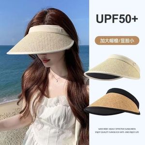 Sombrero de paja transpirable con visera ancha de verano UPF50+ con protección solar para mujer, para uso en la playa y al aire libre - Product Image 1