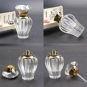 Verrerie de luxe de soins personnels avec couvercle, Design de beauté personnalisé en usine, Mini bouteilles de parfum transparentes faites à la main - Product Image 2