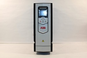 Variador de Frecuencia ACS880-01-02A1-5 ACS8800102A15 2.1A para PLC - Product Image 2