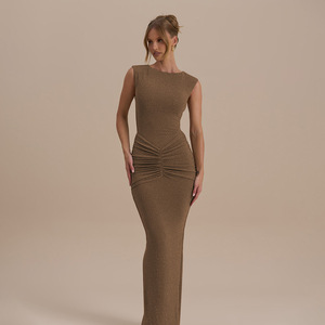 Vestido ajustado sin mangas de color liso con cuello redondo, cintura fruncida y diseño con abertura para mujer - Product Image 1