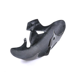 Guardabarros Delantero Ligero de Fibra de Carbono Seca 3K con Acabado Brillante de Carbono para Motocicleta GSX1300R Hayabusa - Product Image 6