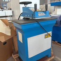 Machine de découpe automatique hydraulique à bras oscillant pour cuir de chaussures avec tête mobile