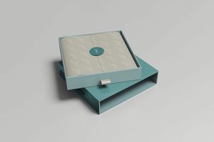 Caja de Joyería Rectangular Rígida de Cartón Reciclable Personalizable para Collares Pequeños con Logotipo, Cierre Magnético, Recubrimiento UV de Alta Calidad - Product Image 1