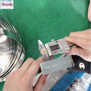 Tintas De Acero De 1-1/2 "3/4" 5/8 "19mm 22 mm 25 mm 32 mm De Acero inossidabile SS201 304 316 Para Embalaje Met Alico Precio - Product Image 3