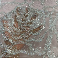 Tissu en maille brodé de fleurs de roses à paillettes de luxe, paillettes brillantes pour robes de soirée de mariage, vente en gros