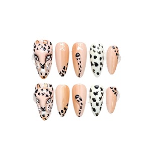 Uñas Postizas Cortas Almendradas Hechas a Mano con Estampado de Leopardo Marrón, Estilo Maillard Ámbar y Nude, Uñas con Patrón Animal Clásico - Product Image 2
