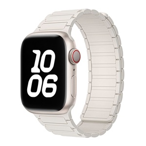 Tali Jam Tangan Silikon Magnetik Tiga-Manik, Tali Olahraga Kompatibel dengan Apple Watch, Gelang Magnetik yang Dapat Disesuaikan untuk Pria Wanita - Product Image 5