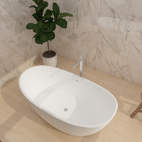 Baignoire autoportante en acrylique de qualité 67 "baignoire contemporaine avec trop-plein et drain