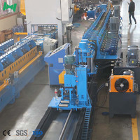 Machine de formage de panneaux solaires automatique pour rails de montage et systèmes de support