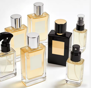 Perfume <span class=keywords><strong>Ariana</strong></span> <span class=keywords><strong>Grande</strong></span> <span class=keywords><strong>Cloud</strong></span> Eau <span class=keywords><strong>de</strong></span> Parfum <span class=keywords><strong>de</strong></span> Alta Calidad, 100 ml, Aroma Floral Especiado, Fresco y Frutal, Larga Duración, Spray Ecológico - Product Image 2