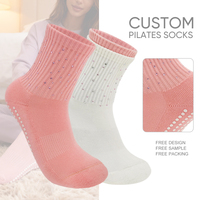 Chaussettes de Pilates respirantes avec logo personnalisé, antidérapantes, à paillettes et strass, chaussettes de Pilates à grip personnalisées