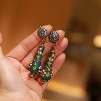 Anting-anting gantung kaca lampwork Nepal vintage, gaya Murano antik, motif bunga hijau, untuk pesta wanita