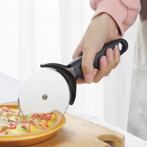 High Quality Multifunctional Pizza Slicer Stainless Steel Pizza <b>Wheel</b> Cutter with Protective Cover and <b>Plastic</b> Handle - Product Image 1