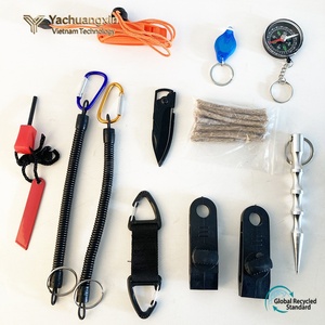 Kit de survie en plein air avec couteau, boussole, allume-feu et outils dans un étui portable - Product Image 2