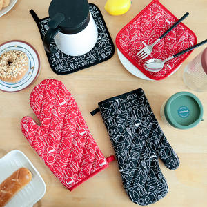 Gants de cuisine en coton résistants à la chaleur, motif couverts rouges et noirs, 17x30cm, pour une utilisation en cuisine - Product Image 1
