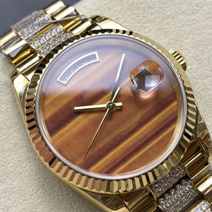 Montre de luxe professionnelle avec cadran doré poli et bracelet en acier inoxydable orné de diamants - Product Image 2