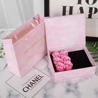 Offre Spéciale Rouge À Lèvres Collier Rose Fleur De Savon Boîte Cadeau Pour L'anniversaire Du jour De Valentine Cadeau Du jour De Mère