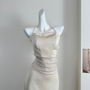 Abito in seta 3D con tunica plissettata Y2K Maxi abito da donna senza schienale - Product Image 4