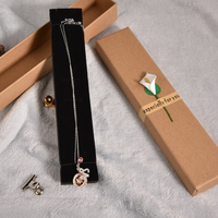 Boîte à collier en papier personnalisée de luxe avec logo, boîte cadeau pour bijoux délicats, emballage haut de gamme en carton pour pendentifs, vente en gros
