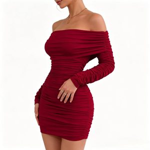 Vestido de fiesta sexy casual con hombros descubiertos, manga larga, cuello de un solo hombro, plisado, ajustado y con vuelo en la cadera. - Product Image 2