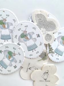 Nhà Máy Tùy Chỉnh Nhà Cung Cấp Trực Tiếp Treo Thẻ Cho Thức Ăn Vật Nuôi Đồ Chơi Vật Nuôi Quần Áo Với Lỗ Có Thể Tái Chế Giấy Với Logo Của Riêng Bạn - Product Image 3