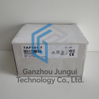 PLC de Automatización Industrial B-R 7AF101.7 con 8 E/S, Salida Analógica de 24V (Temperatura de Operación 0-50°C), Hecho en China, Otras Comunicaciones