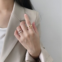 Minimaliste 925 Sterling Silver Plaqué Or Double Bande Anneau Ouvert Sculptural Layered Design Fine Jewelry pour Femmes Usage Quotidien