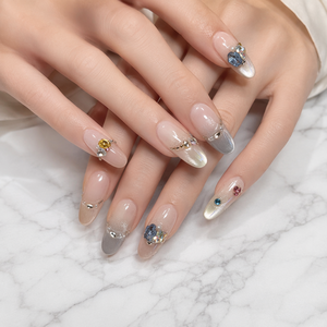 Faux ongles 3D en acrylique à presser, forme amande, avec strass et perles, couvrance totale, pour usage professionnel en salon - Product Image 6