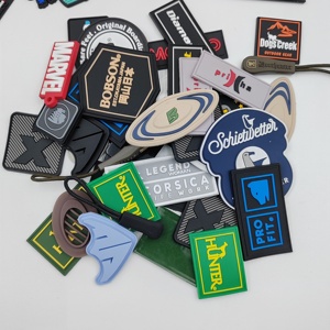 Özelleştirme kauçuk boyutu giyim etiketleri özel Logo etiketleri etiket giysi için 3D yumuşak PVC kauçuk yamalar - Product Image 5