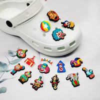 Nouvelles figurines magiques HY, accessoires de chaussures en PVC pour sabots, fleurs décoratives, boucles de chaussures, accessoires de chaussures DIY amovibles, décorations pour sabots