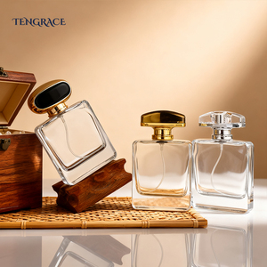 Elegante <span class=keywords><strong>Perfume</strong></span> EDP para <span class=keywords><strong>Mujer</strong></span> en Botella de Vidrio Cuadrada Transparente con Tapa Dorada y Negra, Logotipo Personalizado y Marca Privada - Product Image 5