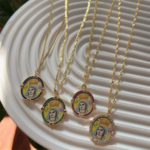 Grosir Produk Agama Katolik Warna-warni Liontin Our Lady Jimat Berlapis Emas Liontin Mary Virgin Kalung