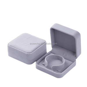 Boîte à bijoux personnalisée de haute qualité, prix de gros, pour cadeau de mariage ou cadeau d'anniversaire, boîte à bracelet, boîte à bijoux en velours - Product Image 4