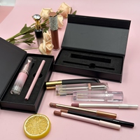 Set Lipstik dan Lip Liner 2 in 1 Private Label Grosir, Vegan, Tahan Lama, Lip Plumper Ajaib, Oil Matte, Perlengkapan Kosmetik