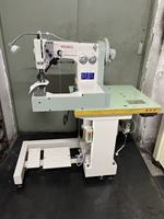 Nouvelle machine à coudre à colonne pour l'industrie de la chaussure, machine à coudre automatique pour la formation de motifs de dessus de chaussures en cuir