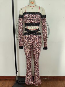 Completo da donna Y2K 2026 leopardato due pezzi: giacca crop con zip e pantaloni a zampa abbinati, outfit streetwear athleisure - Product Image 3