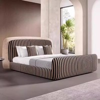 Cama de Tela Estilo Italiano Fendi, Cama de Punto a Rayas Blancas y Negras, Cama de Terciopelo de Alta Gama para Villa, Cama Doble de Madera Maciza