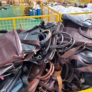 Bolsos de <span class=keywords><strong>Hombre</strong></span> de Cuero Genuino Usados A13 al por Mayor, Maletines de <span class=keywords><strong>Segunda</strong></span> <span class=keywords><strong>Mano</strong></span>, Bolsos de Hombro para Portátil, Fardos de Estilos Mixtos a Granel - Product Image 5