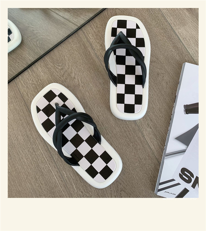 Summer Beach Slippers Ladies Leather Flip flops Soft Printed Flip Flops Slippers